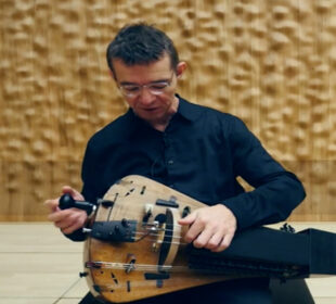 hurdy gurdy player